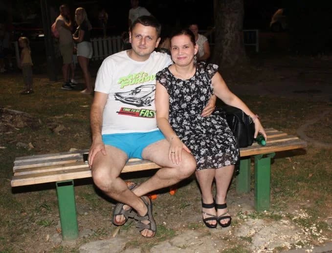 (FOTOGALERIJA) „GASTRO VEČERI“ U BATRINI: Bogat izbor gastronomskih delicija, dobra glazba i zabava do ranih jutarnjih sati
