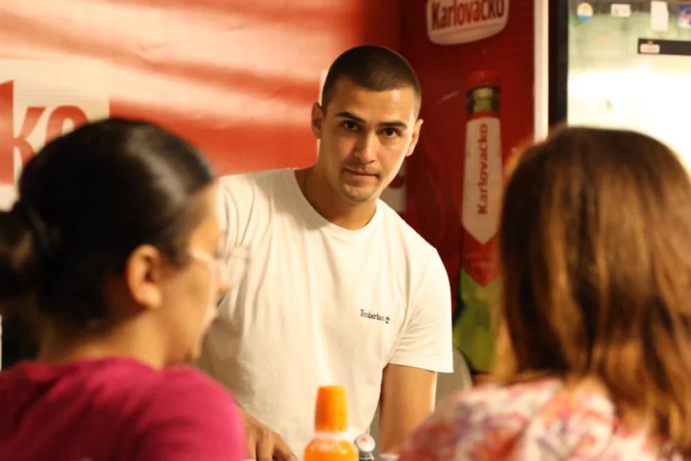 (FOTOGALERIJA) Uz nastup „Energy banda“ i „Slavonskih lola“ održana završna večer Gastro večeri u Batrini