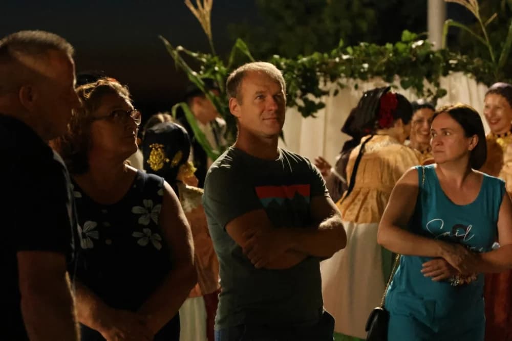 Odvoračka večer privukla brojne posjetitelje na kojoj je nastupili KUD-ovi, Branko Polić, Miroslav Škoro i Valentino band iz Požege