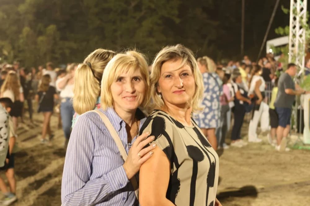Odvoračka večer privukla brojne posjetitelje na kojoj je nastupili KUD-ovi, Branko Polić, Miroslav Škoro i Valentino band iz Požege