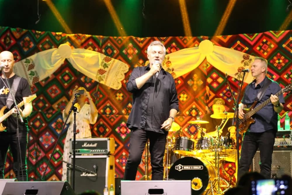 Odvoračka večer privukla brojne posjetitelje na kojoj je nastupili KUD-ovi, Branko Polić, Miroslav Škoro i Valentino band iz Požege