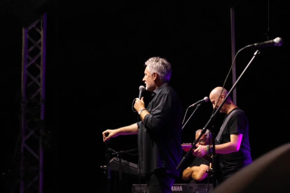 Odvoračka večer privukla brojne posjetitelje na kojoj je nastupili KUD-ovi, Branko Polić, Miroslav Škoro i Valentino band iz Požege