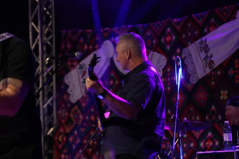 Odvoračka večer privukla brojne posjetitelje na kojoj je nastupili KUD-ovi, Branko Polić, Miroslav Škoro i Valentino band iz Požege