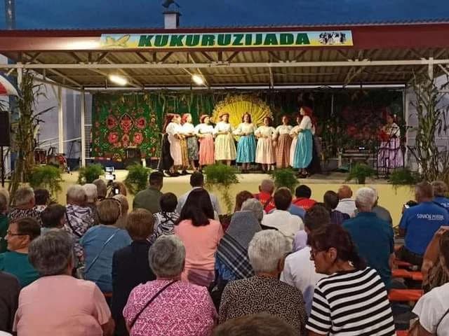 ODRŽANA 16.KUKURUZIJADA U GORNJIM ANDRIJEVCIMA: Miris kuhanih kukuruza i pečenjaka, u čast tradiciji i zajedništvu