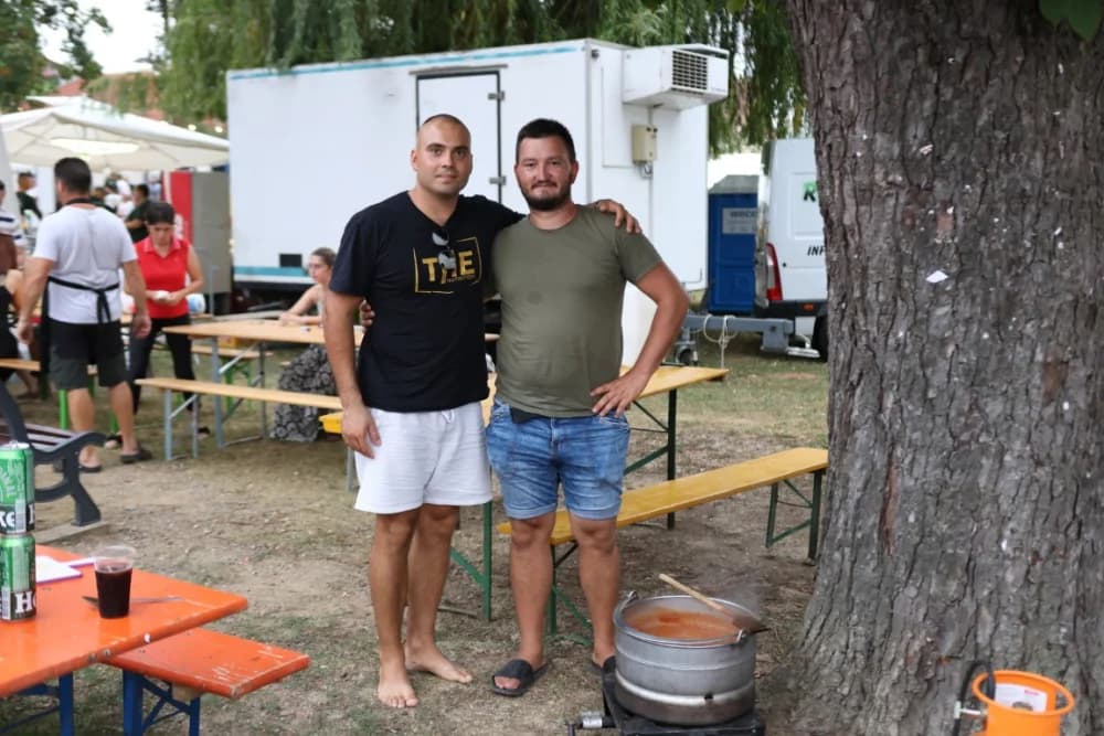 Najbolji čobanac skuhao Mladen Stipetić iz Brodskog Stupnika, drugi je bio Nikola Tomašević, a treći Josip Jurčić