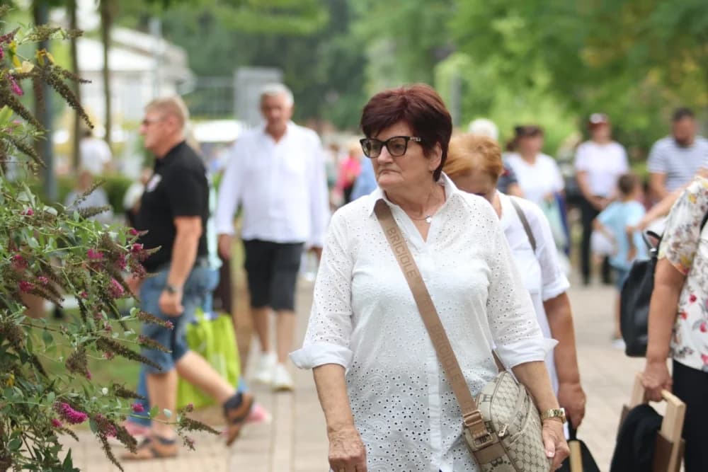 HODOČAŠĆE U VOĆIN: Euharistijskim slvljem i zavjetnom procesijom proslavljena Nebeska Majka
