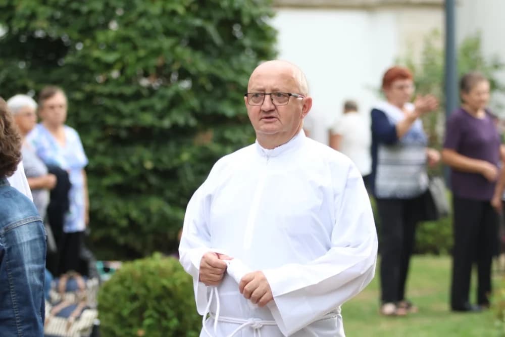 HODOČAŠĆE U VOĆIN: Euharistijskim slvljem i zavjetnom procesijom proslavljena Nebeska Majka