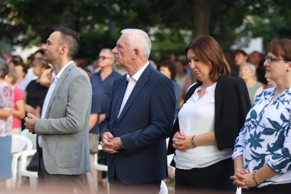 HODOČAŠĆE U VOĆIN: Euharistijskim slvljem i zavjetnom procesijom proslavljena Nebeska Majka