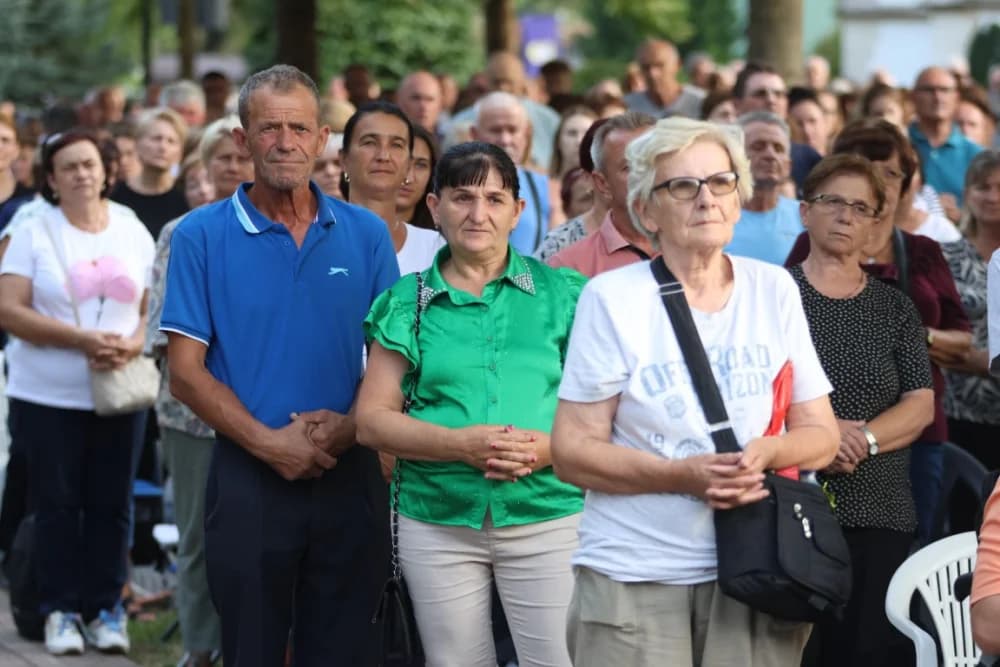 HODOČAŠĆE U VOĆIN: Euharistijskim slvljem i zavjetnom procesijom proslavljena Nebeska Majka