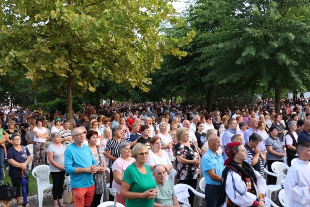 HODOČAŠĆE U VOĆIN: Euharistijskim slvljem i zavjetnom procesijom proslavljena Nebeska Majka