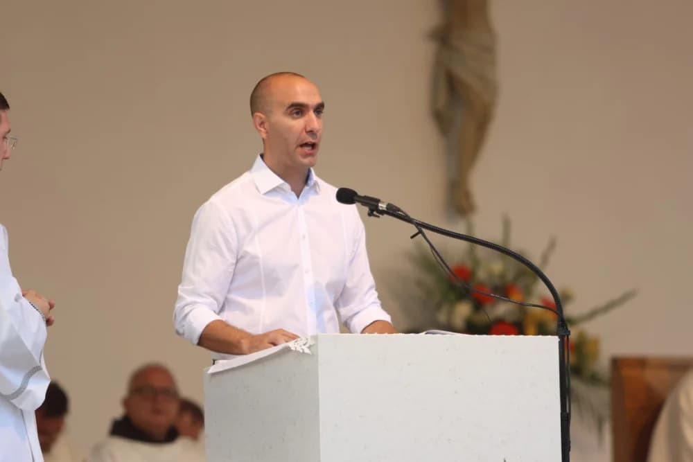 HODOČAŠĆE U VOĆIN: Euharistijskim slvljem i zavjetnom procesijom proslavljena Nebeska Majka