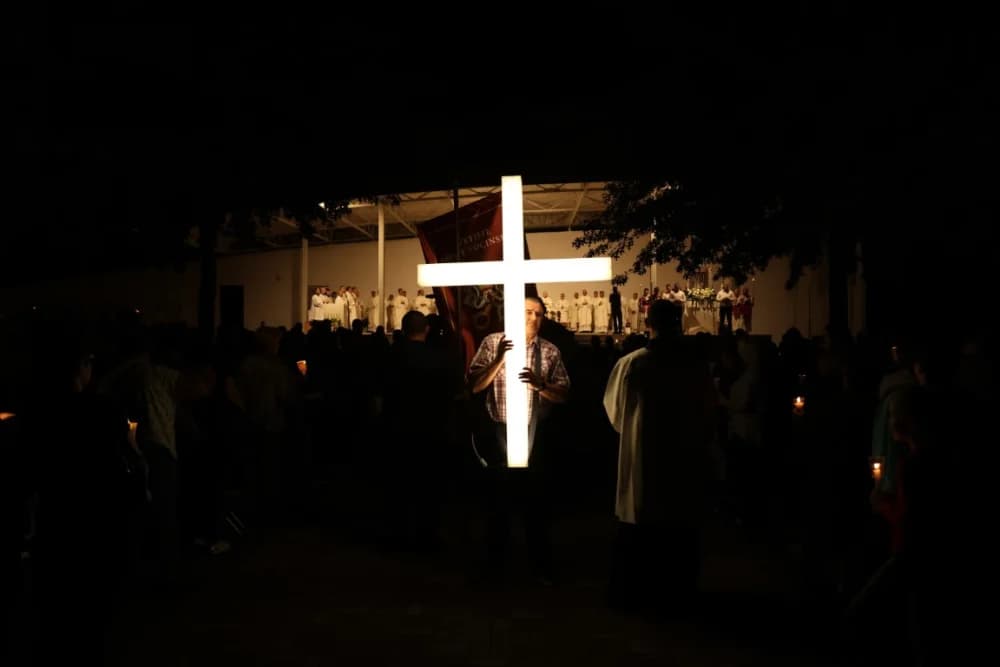 HODOČAŠĆE U VOĆIN: Euharistijskim slvljem i zavjetnom procesijom proslavljena Nebeska Majka