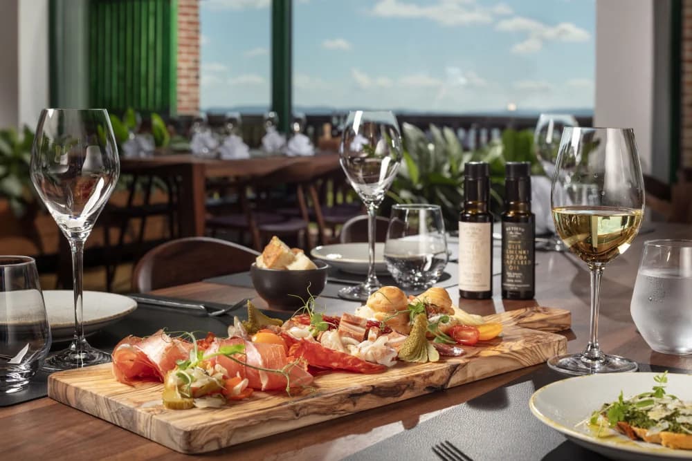 Prepustite se luksuzu i enogastronomskoj čaroliji Vinarije Kutjevo