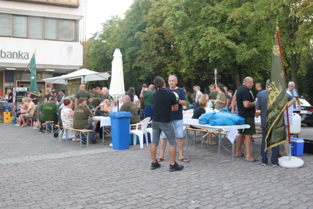 Lovci Starog Topolja skuhali najbolji lovački čobanac ispred ekipa iz Velike Kopanice i Starog Petrovog Sela