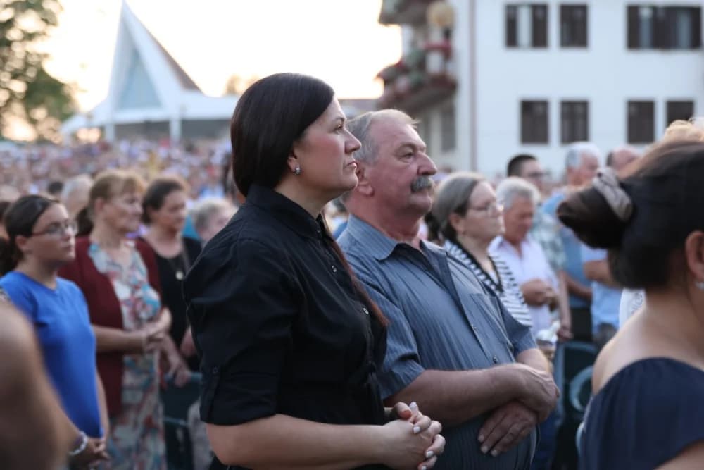 (VELIKA FOTOGALERIJA) Mnoštvo vjernika proslavilo Gospu od suza u Pleternici: „Suze Marijine su svete, a svaka prolivena suza je molitva i vapaj“