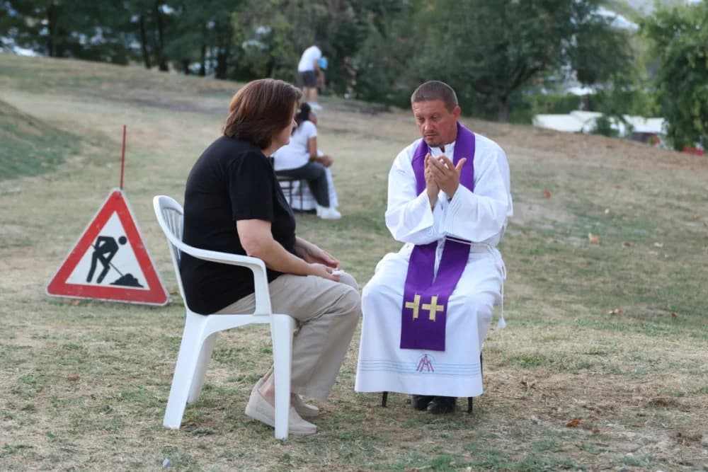 (VELIKA FOTOGALERIJA) Mnoštvo vjernika proslavilo Gospu od suza u Pleternici: „Suze Marijine su svete, a svaka prolivena suza je molitva i vapaj“