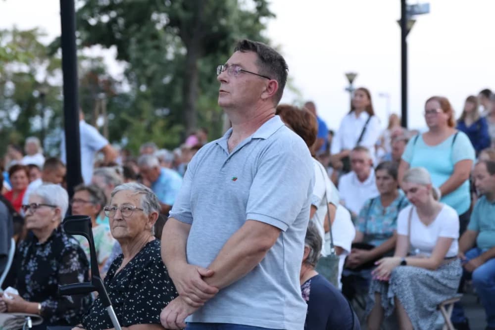 (VELIKA FOTOGALERIJA) Mnoštvo vjernika proslavilo Gospu od suza u Pleternici: „Suze Marijine su svete, a svaka prolivena suza je molitva i vapaj“
