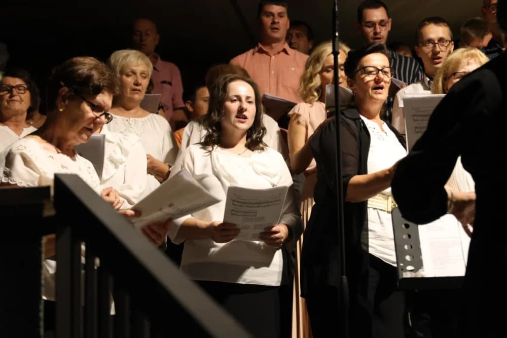 (VELIKA FOTOGALERIJA) Mnoštvo vjernika proslavilo Gospu od suza u Pleternici: „Suze Marijine su svete, a svaka prolivena suza je molitva i vapaj“