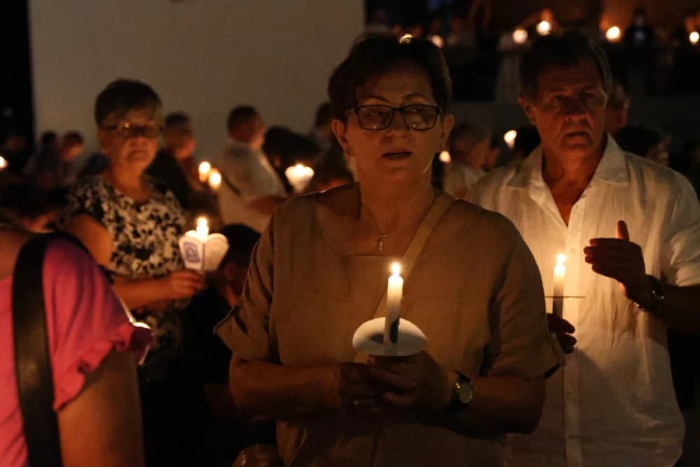 (VELIKA FOTOGALERIJA) Mnoštvo vjernika proslavilo Gospu od suza u Pleternici: „Suze Marijine su svete, a svaka prolivena suza je molitva i vapaj“