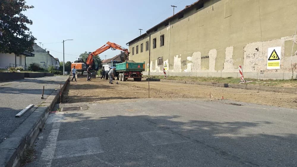 Ovaj dio Sl. Broda dobiva novu cestu, radovi su u tijeku
