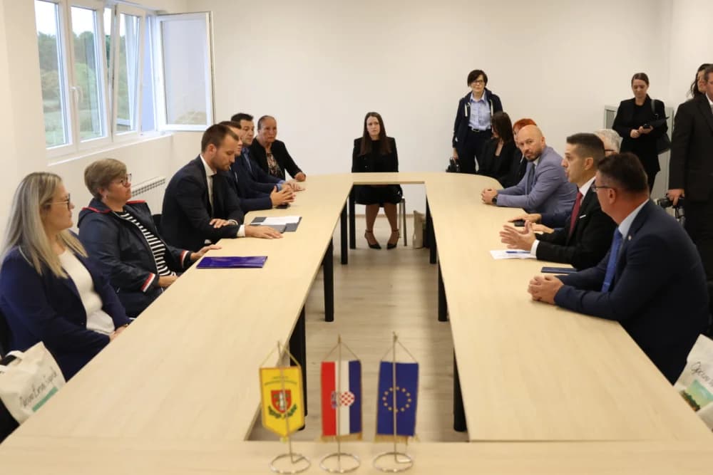 Plenkovićev ministar u Brodskom Stupniku: ʼOvo je najvrjedniji projekt za našu općinuʼ