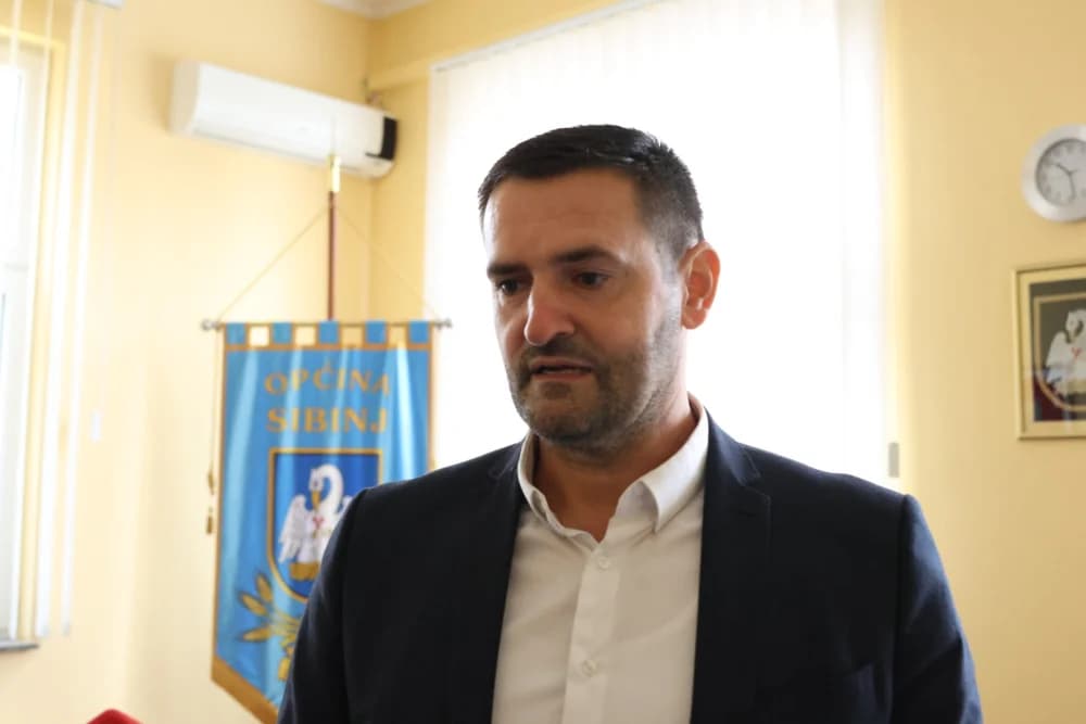 Plenkovićev ministar donio 50 tis. eura u Sibinj: ʼTrudimo se da mještani budu sigurnijiʼ