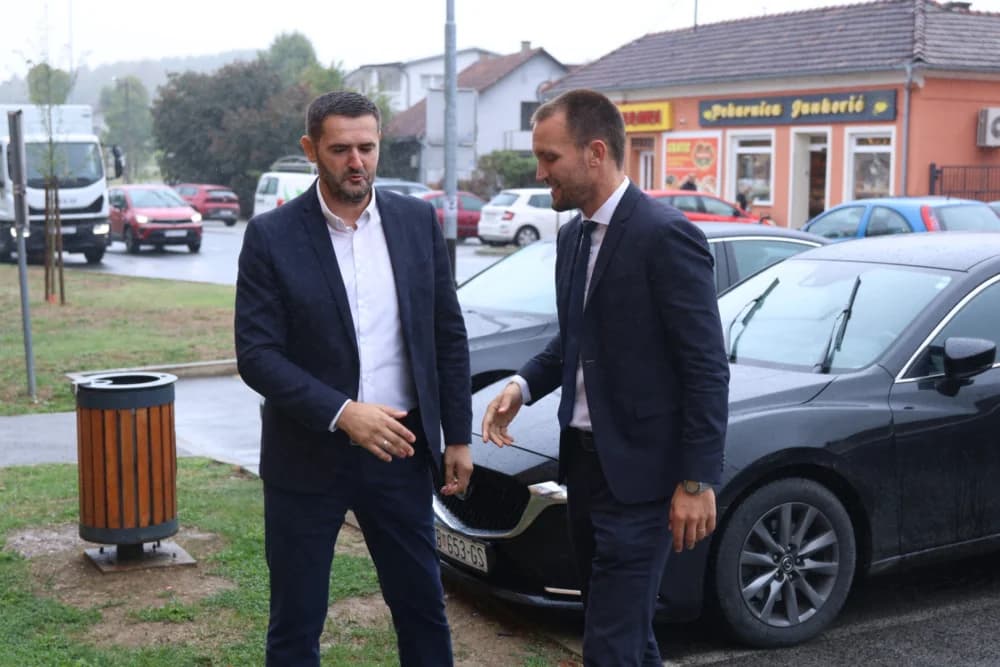 Plenkovićev ministar donio 50 tis. eura u Sibinj: ʼTrudimo se da mještani budu sigurnijiʼ