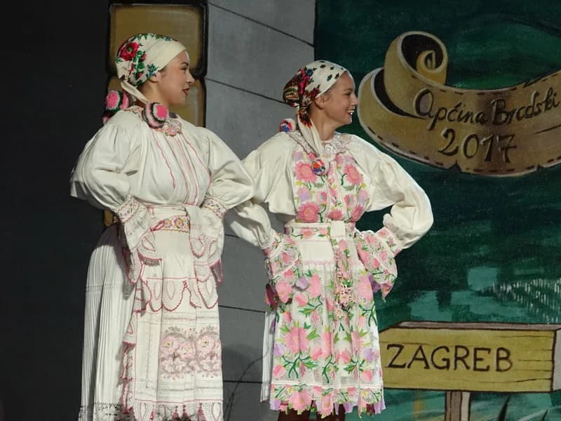 STUPNIČKA BERBA GROŽĐA – Bez običaja gaženja grožđa, ali uz zdravlje i prepoznatljivo gostoprimstvo domaćina