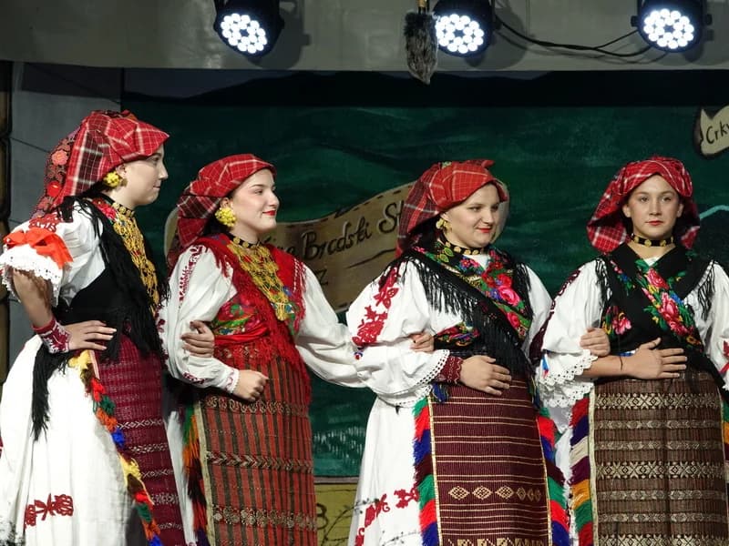 STUPNIČKA BERBA GROŽĐA – Bez običaja gaženja grožđa, ali uz zdravlje i prepoznatljivo gostoprimstvo domaćina