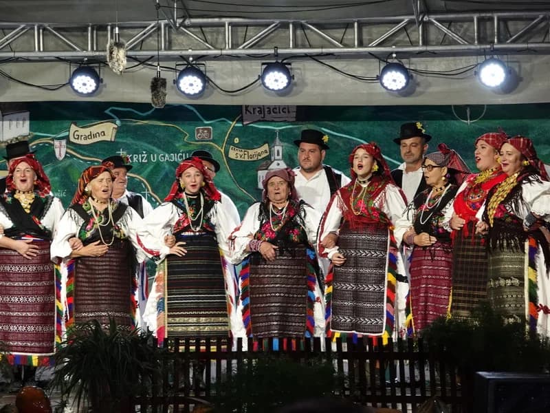 STUPNIČKA BERBA GROŽĐA – Bez običaja gaženja grožđa, ali uz zdravlje i prepoznatljivo gostoprimstvo domaćina
