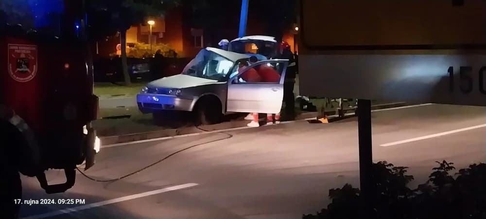 Teška prometna nesreća u centru Sl. Broda