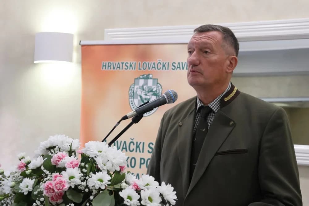 Uz stoljeće Lovačke udruge Šljuka plakete za 50 godina staža primili Mato Božić, Ognjen Krajačić, Mladen Kovačić,  Slobodan Pintarić i Vladimir Sremac