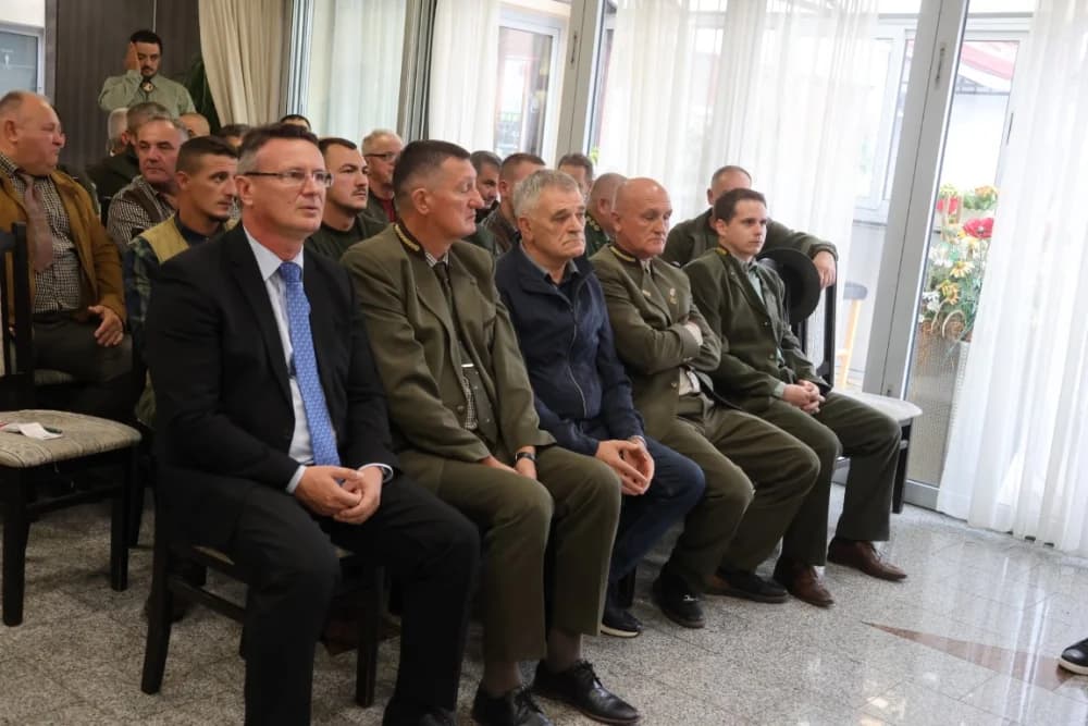 Uz stoljeće Lovačke udruge Šljuka plakete za 50 godina staža primili Mato Božić, Ognjen Krajačić, Mladen Kovačić,  Slobodan Pintarić i Vladimir Sremac