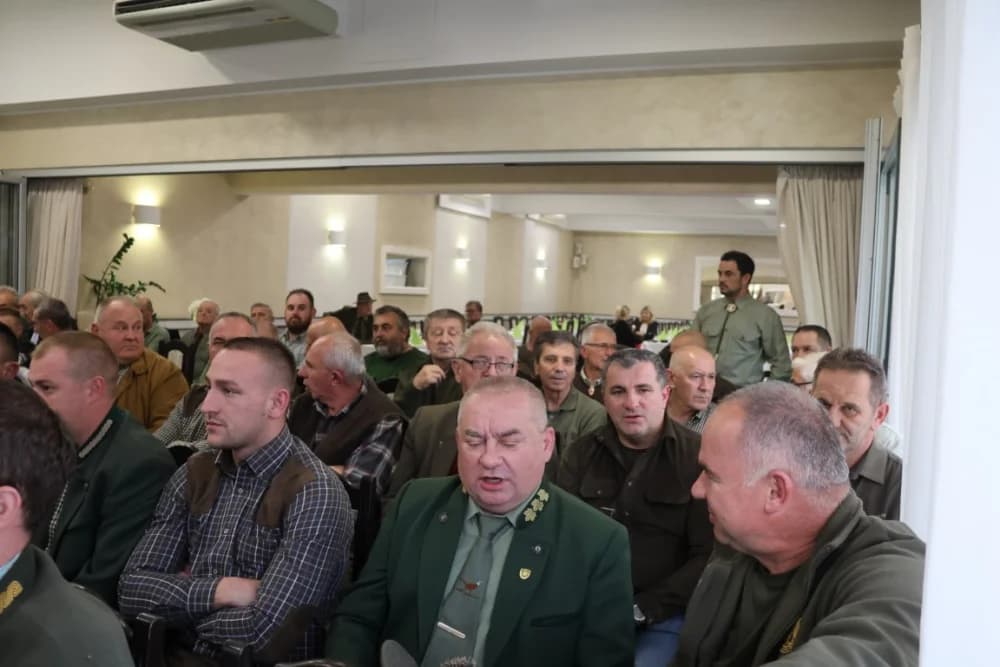Uz stoljeće Lovačke udruge Šljuka plakete za 50 godina staža primili Mato Božić, Ognjen Krajačić, Mladen Kovačić,  Slobodan Pintarić i Vladimir Sremac
