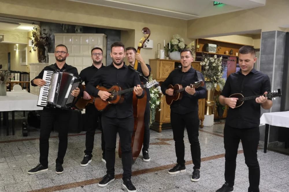 Uz stoljeće Lovačke udruge Šljuka plakete za 50 godina staža primili Mato Božić, Ognjen Krajačić, Mladen Kovačić,  Slobodan Pintarić i Vladimir Sremac