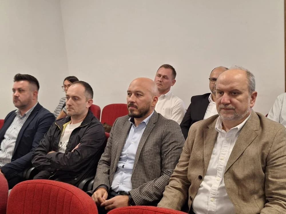 Najuspješnijim tvrtkama u Brodsko-posavskoj županiji dodijeljena priznanja Plaketa Zlatna kuna 2024.
