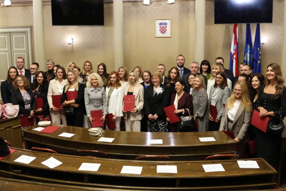 Svečano prisegnuli Vedran Pavelić, Silvija Sajfert i Damir Ronko, novoimenovani suci Županijskog suda u Slavonskom Brodu