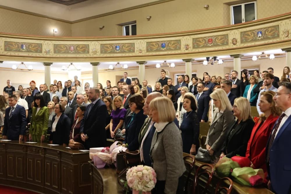 Svečano prisegnuli Vedran Pavelić, Silvija Sajfert i Damir Ronko, novoimenovani suci Županijskog suda u Slavonskom Brodu