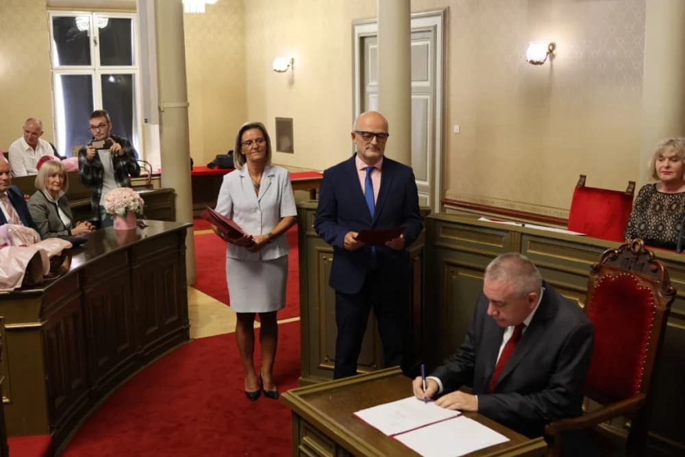 Svečano prisegnuli Vedran Pavelić, Silvija Sajfert i Damir Ronko, novoimenovani suci Županijskog suda u Slavonskom Brodu