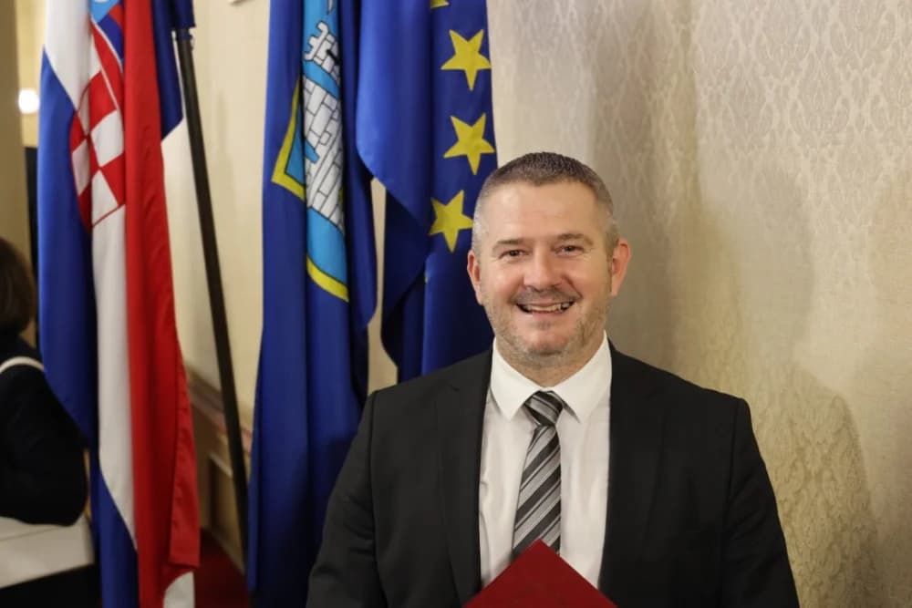 Svečano prisegnuli Vedran Pavelić, Silvija Sajfert i Damir Ronko, novoimenovani suci Županijskog suda u Slavonskom Brodu