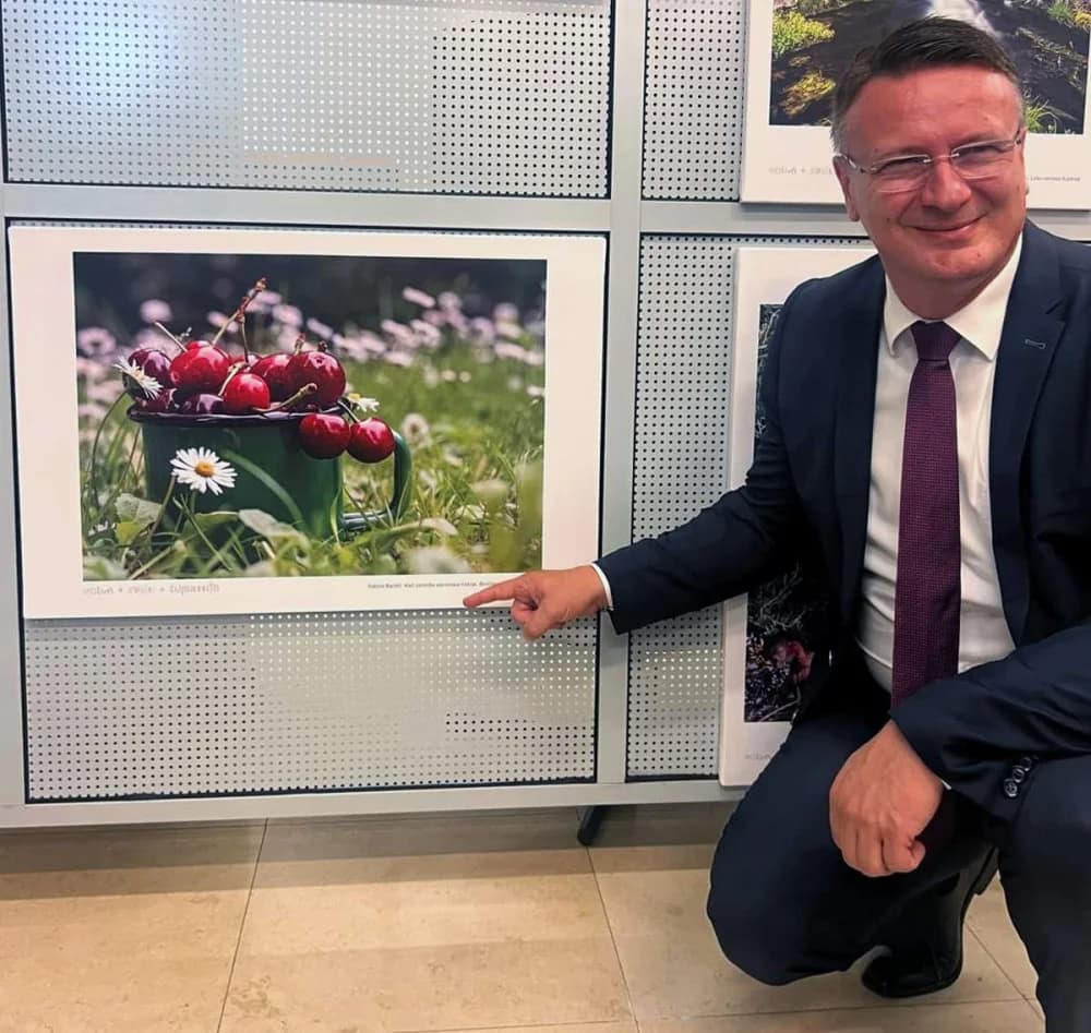 VOLIM SVOJU ŽUPANIJU: Župan Marušić na prisustvovao otvorenju izložbe fotografija u Splitu
