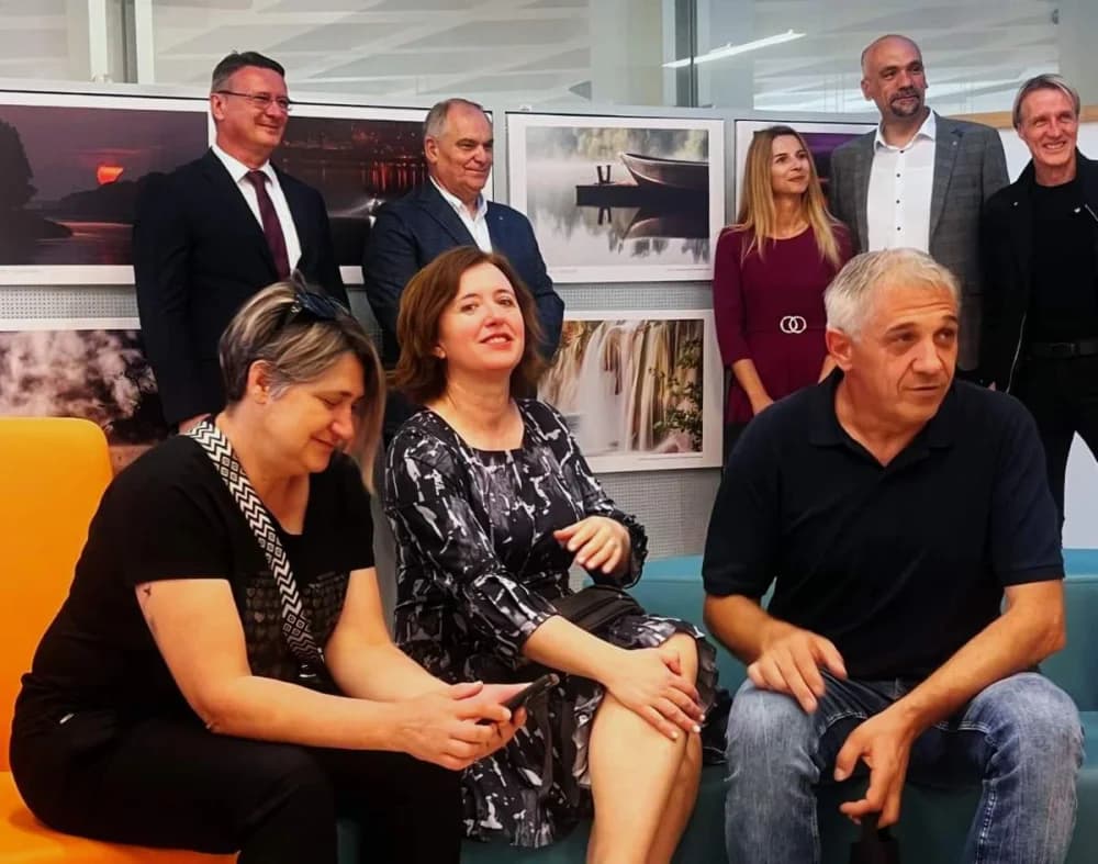 VOLIM SVOJU ŽUPANIJU: Župan Marušić na prisustvovao otvorenju izložbe fotografija u Splitu
