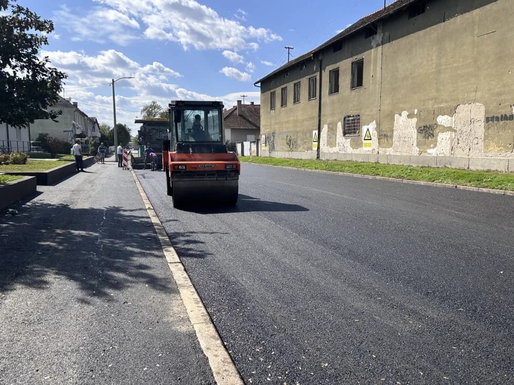 (FOTO) Modernizacija kolnika i oborinske odvodnje u ulici Jurja Dobrile