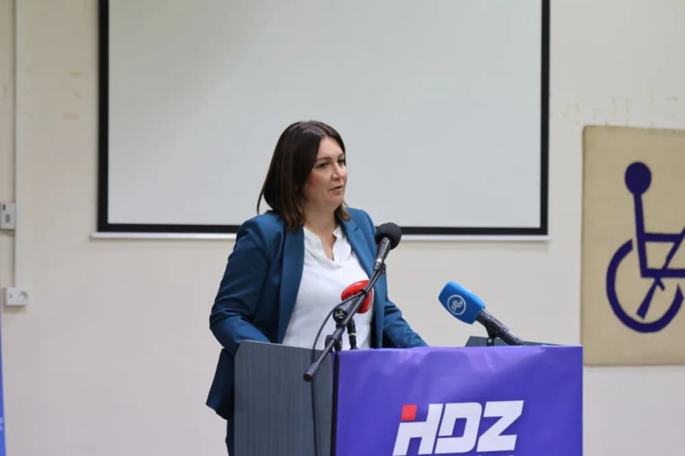 Predizborni skup HDZ-a BiH u Sl. Brodu: „Lokalni izbori su oni na kojima se odlučuje kako će se izgledati zajednica u kojoj živite“