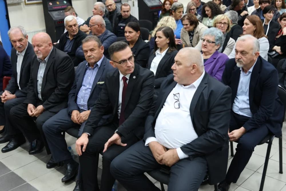 Predizborni skup HDZ-a BiH u Sl. Brodu: „Lokalni izbori su oni na kojima se odlučuje kako će se izgledati zajednica u kojoj živite“