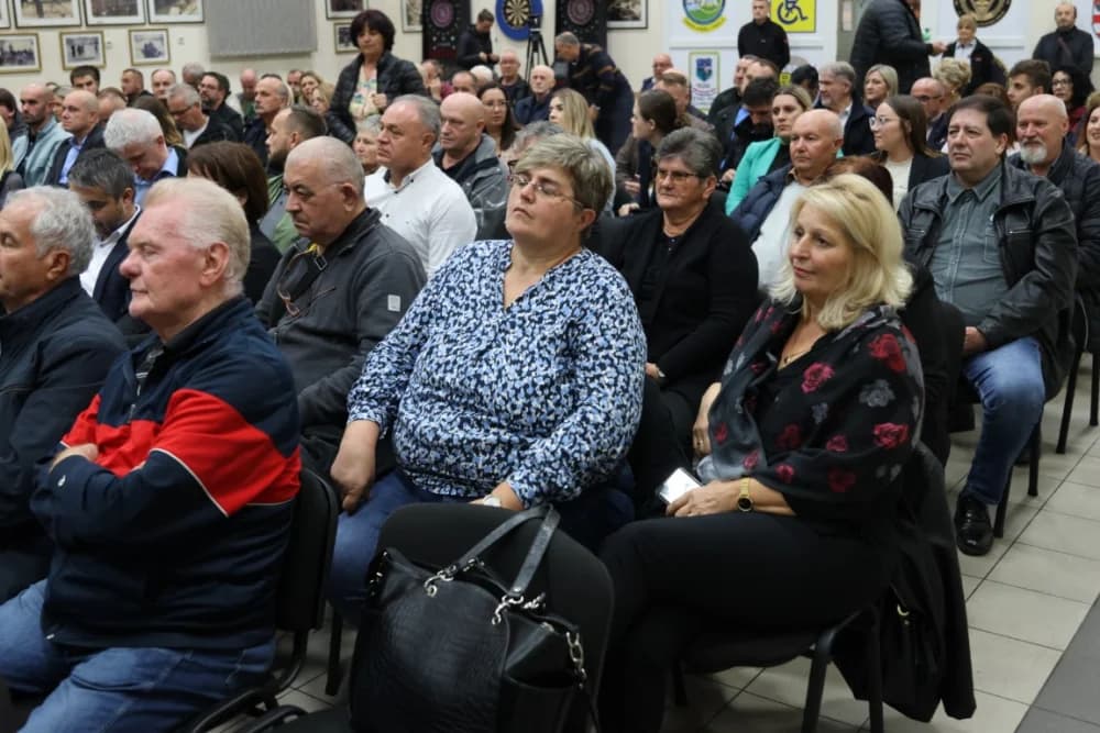 Predizborni skup HDZ-a BiH u Sl. Brodu: „Lokalni izbori su oni na kojima se odlučuje kako će se izgledati zajednica u kojoj živite“