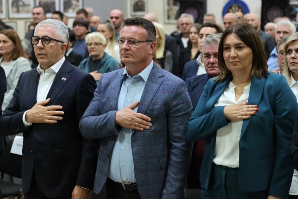 Predizborni skup HDZ-a BiH u Sl. Brodu: „Lokalni izbori su oni na kojima se odlučuje kako će se izgledati zajednica u kojoj živite“