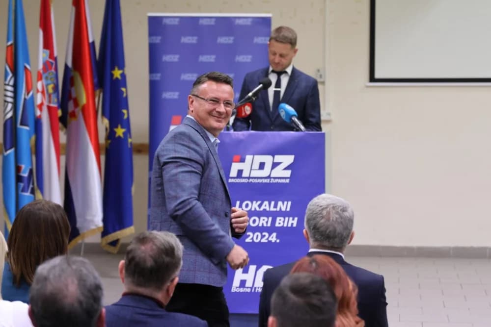 Predizborni skup HDZ-a BiH u Sl. Brodu: „Lokalni izbori su oni na kojima se odlučuje kako će se izgledati zajednica u kojoj živite“