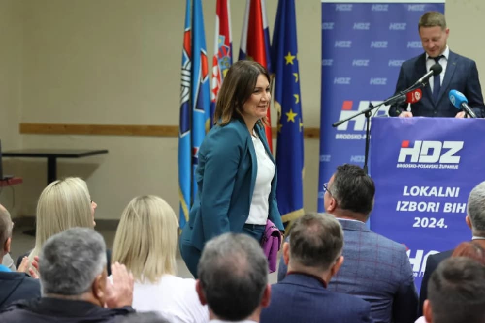 Predizborni skup HDZ-a BiH u Sl. Brodu: „Lokalni izbori su oni na kojima se odlučuje kako će se izgledati zajednica u kojoj živite“