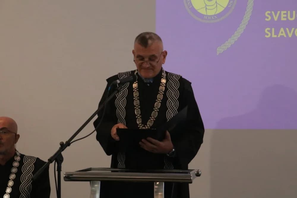 Slavonsko-brodsko Sveučilište kao najmlađe u Hrvatskoj bilježi zavidna dostignuća: „U tekućoj akademskoj godini studira oko dvije tisuće studenata na svim razinama sveučilišnih i stručnih studija“
